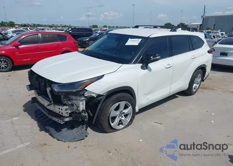 2021 Toyota Highlander L z USA, uszkodzony, nr VIN 5TDCZRAHXMS064223